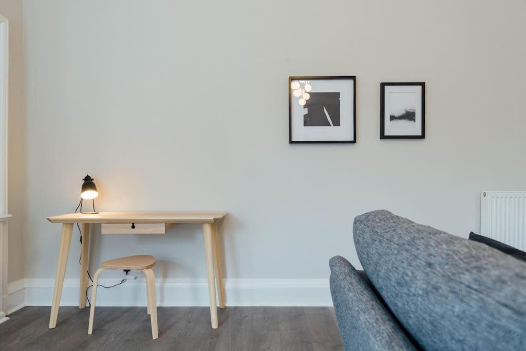 Stylish Stirling Apartment - Free Parking Extérieur photo