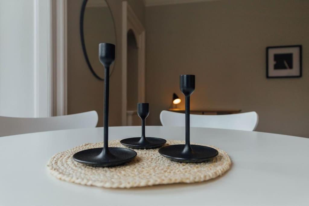 Stylish Stirling Apartment - Free Parking Extérieur photo