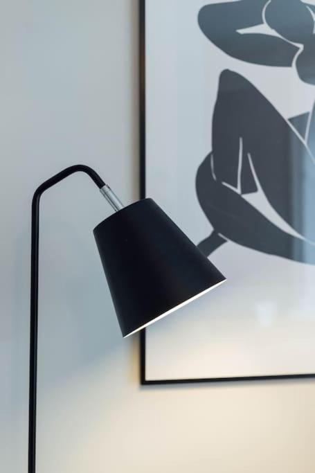 Stylish Stirling Apartment - Free Parking Extérieur photo