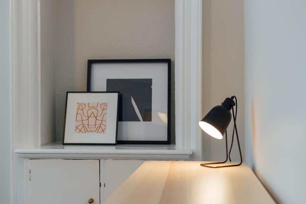 Stylish Stirling Apartment - Free Parking Extérieur photo